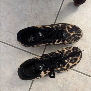 Cheetah print adidas